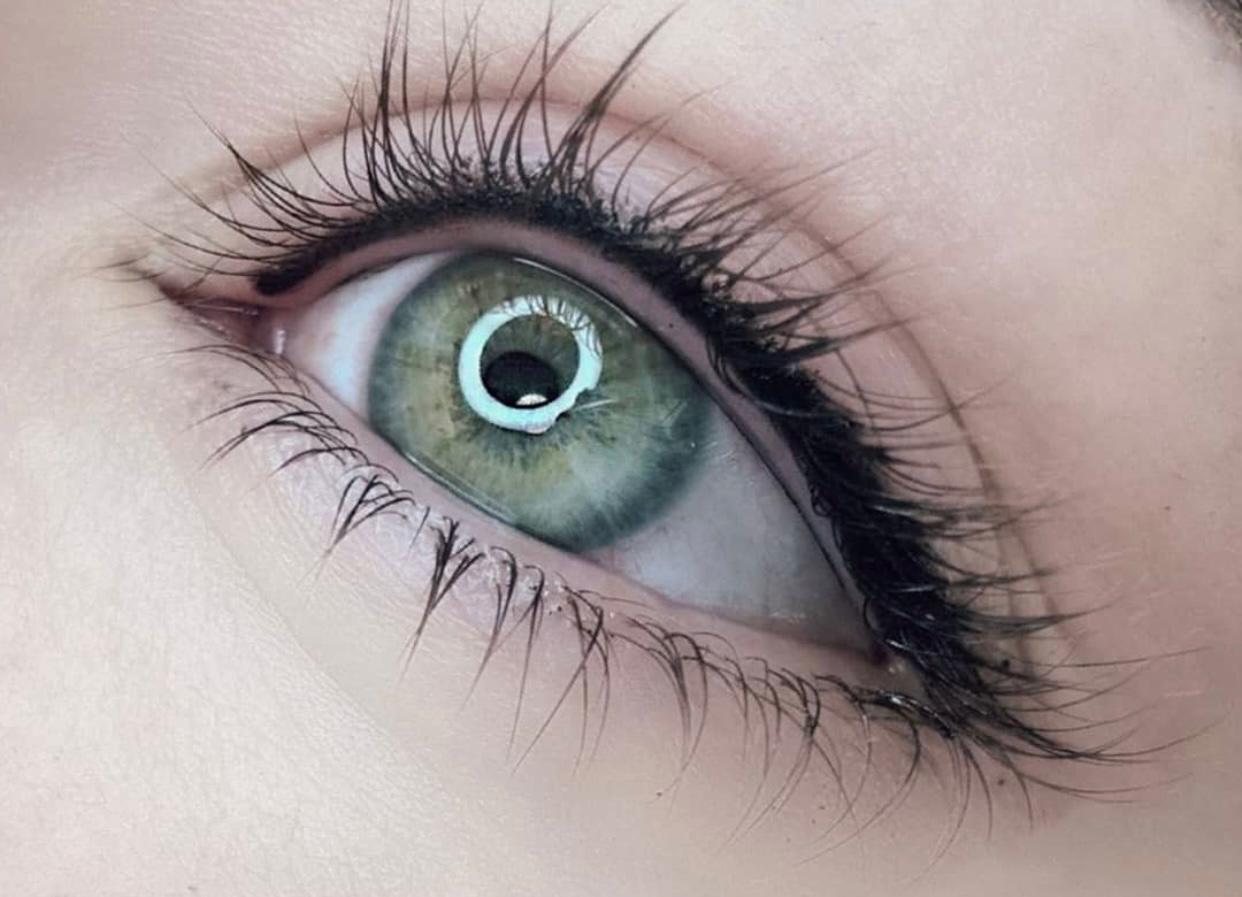 Permanentní make-up oční linky